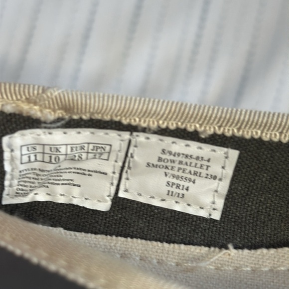 GAP  - Navy ballet flats. Size 11 - Picture 5 of 5